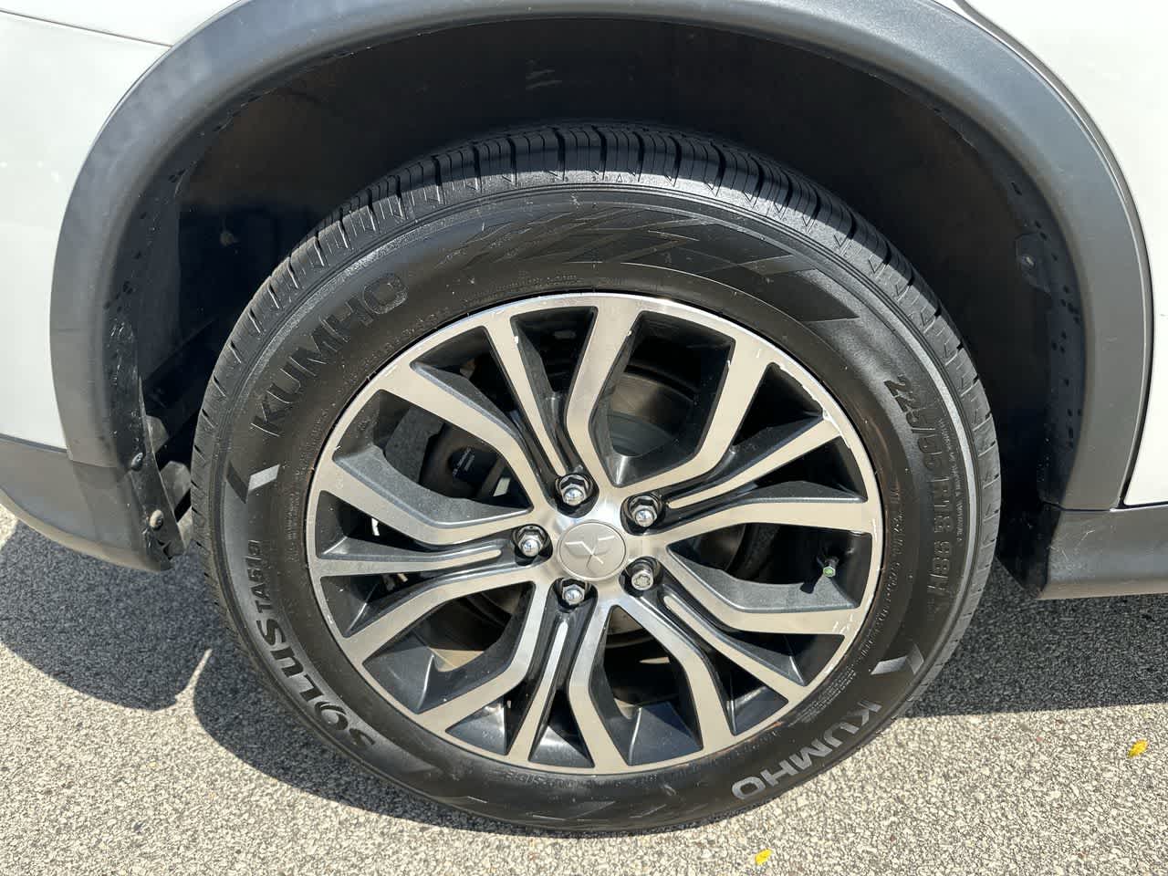 Thumbnail: 2018 Mitsubishi Outlander Sport - 15