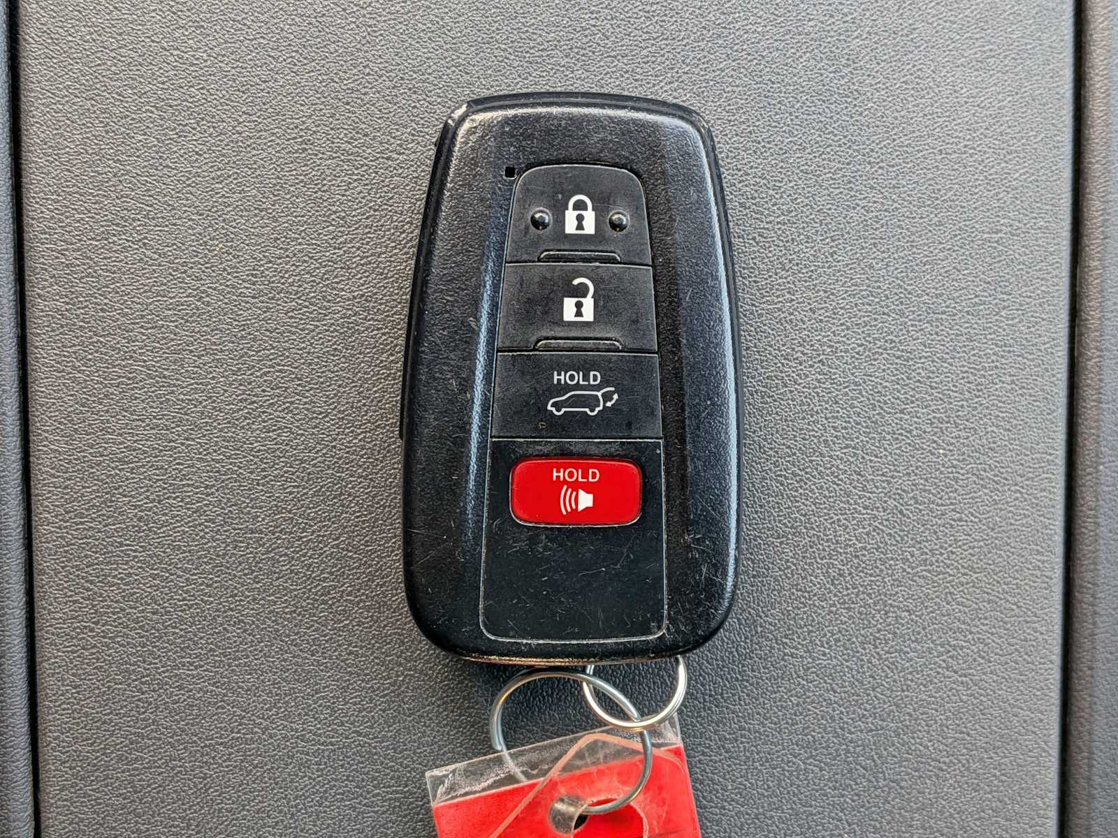 Thumbnail: 2021 Toyota Highlander - 32