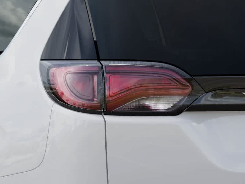 Thumbnail: 2027 Chrysler Pacifica - 9