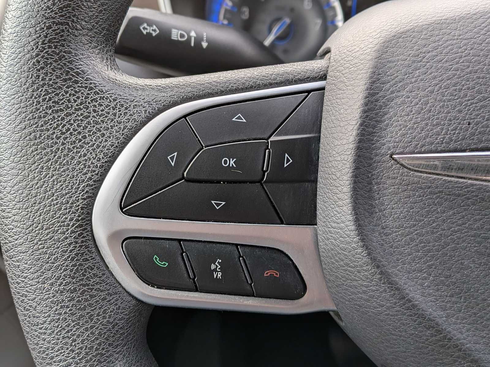 Thumbnail: 2018 Chrysler Pacifica - 23