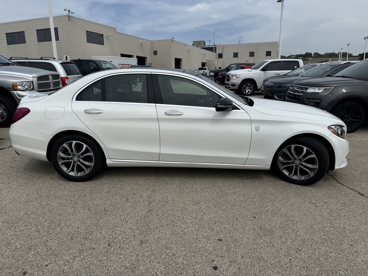 Thumbnail: 2017 Mercedes-Benz C-Class - 7