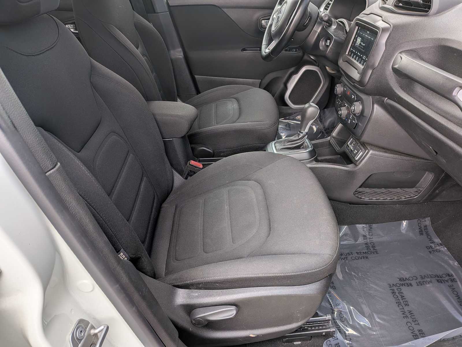 Thumbnail: 2018 Jeep Renegade - 19