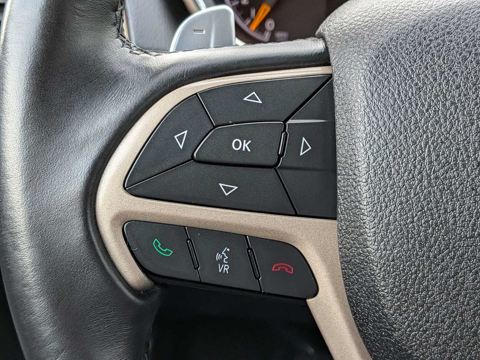 Thumbnail: 2016 Jeep Grand Cherokee - 22