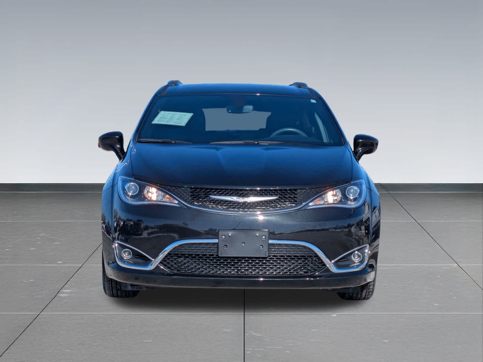 Thumbnail: 2020 Chrysler Pacifica - 9