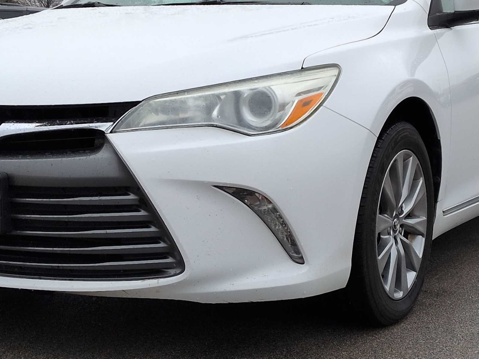 Thumbnail: 2016 Toyota Camry - 11