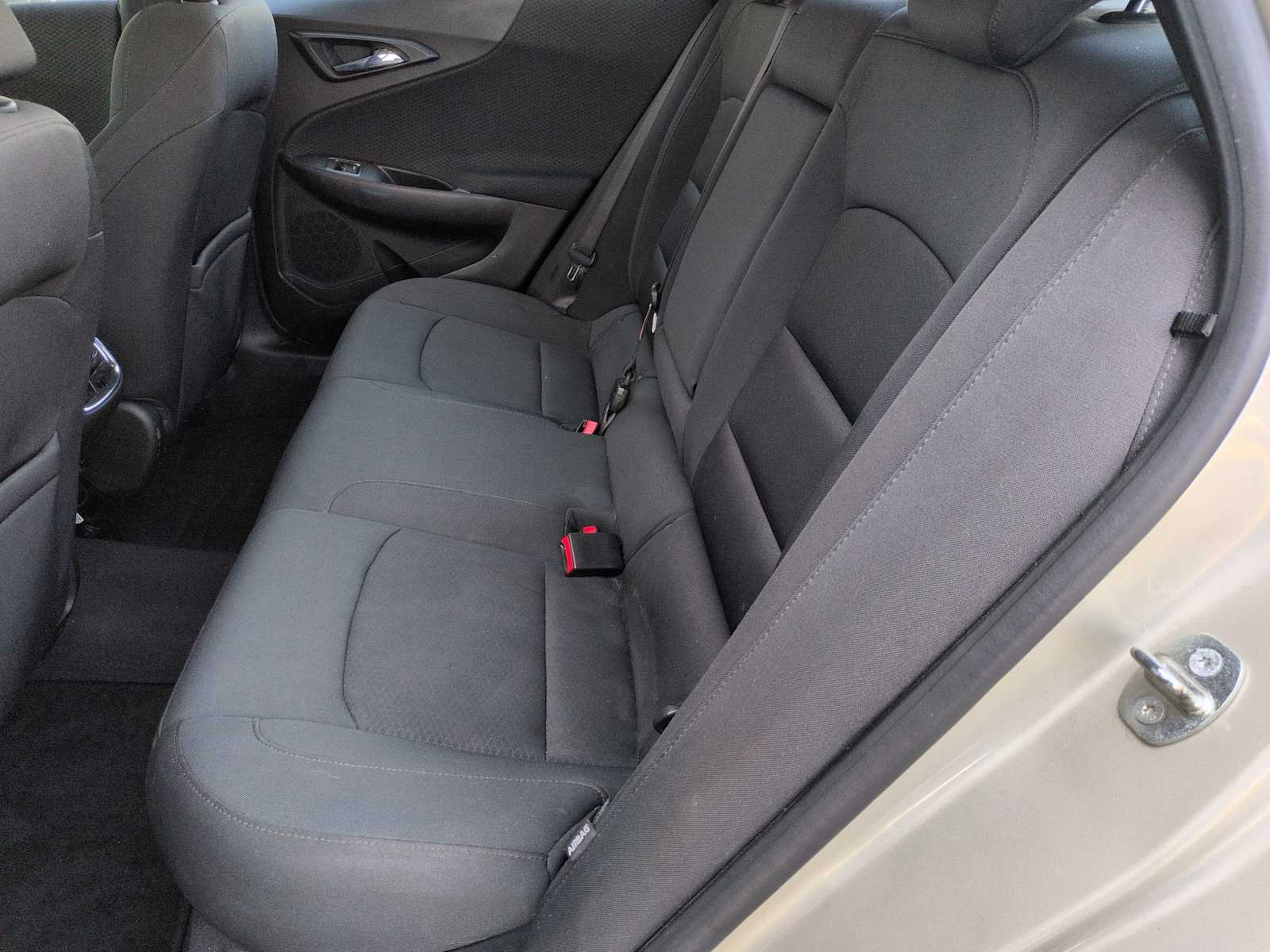 Thumbnail: 2016 Chevrolet Malibu - 18