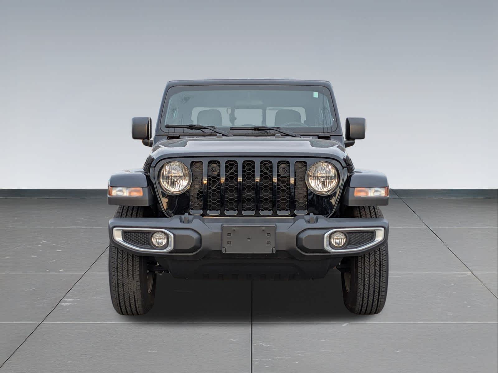 Thumbnail: 2023 Jeep Gladiator - 9