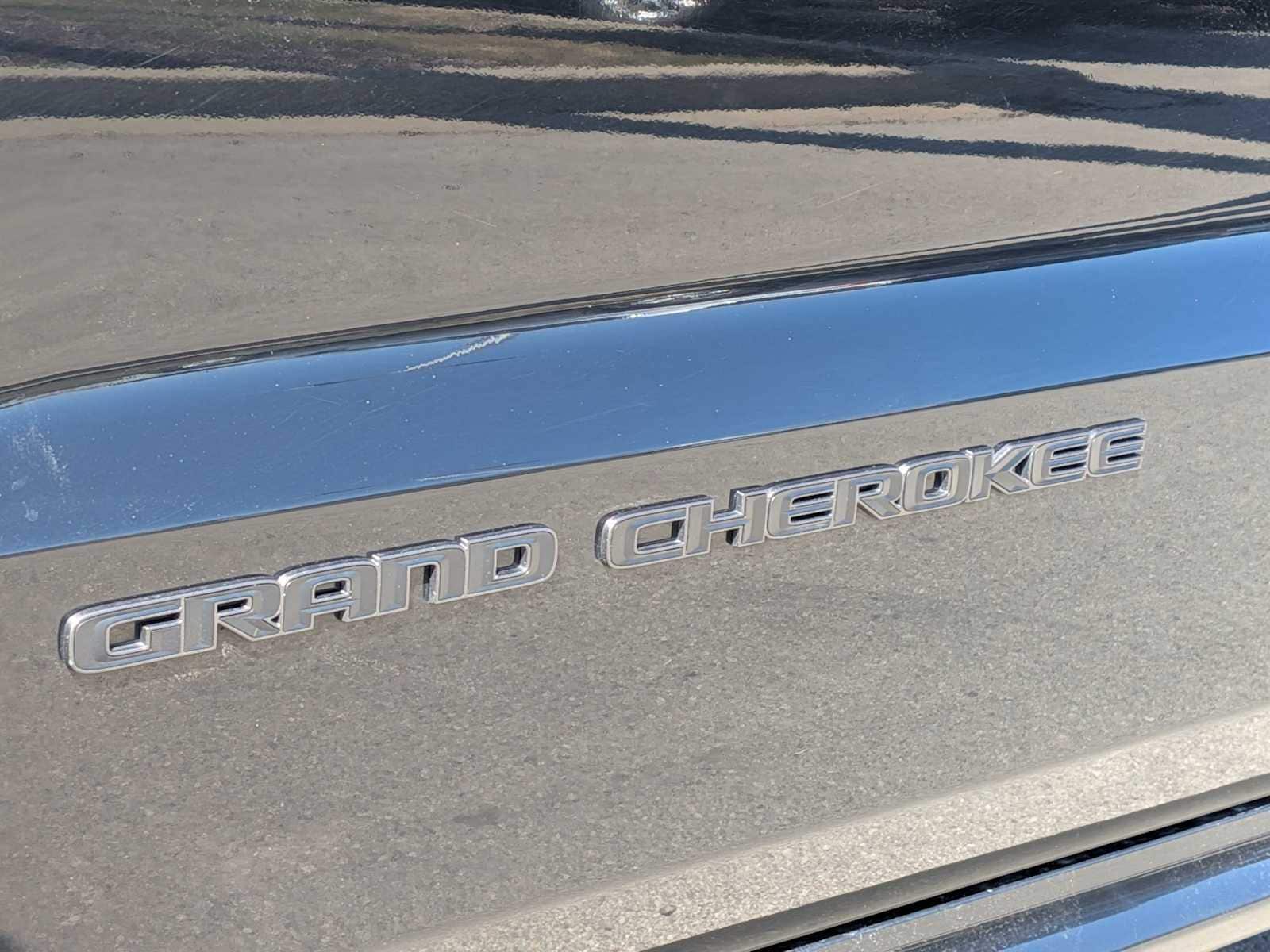 Thumbnail: 2020 Jeep Grand Cherokee - 11