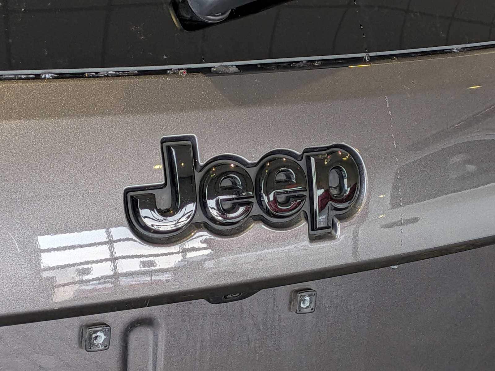 Thumbnail: 2021 Jeep Grand Cherokee - 11