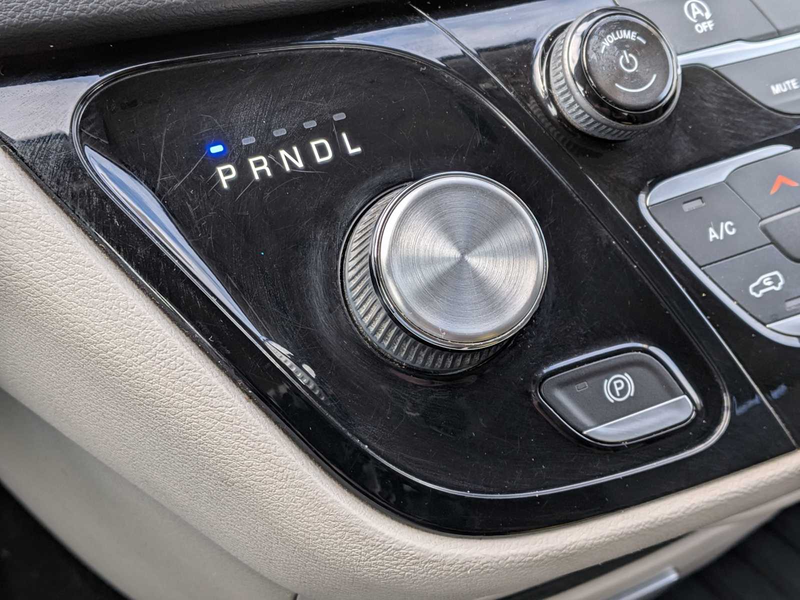 Thumbnail: 2018 Chrysler Pacifica - 29