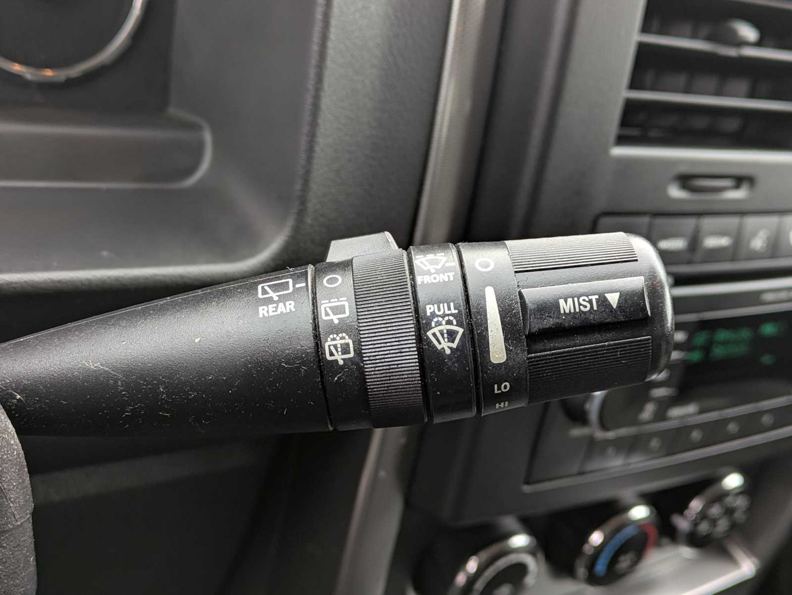 Thumbnail: 2010 Jeep Liberty - 20