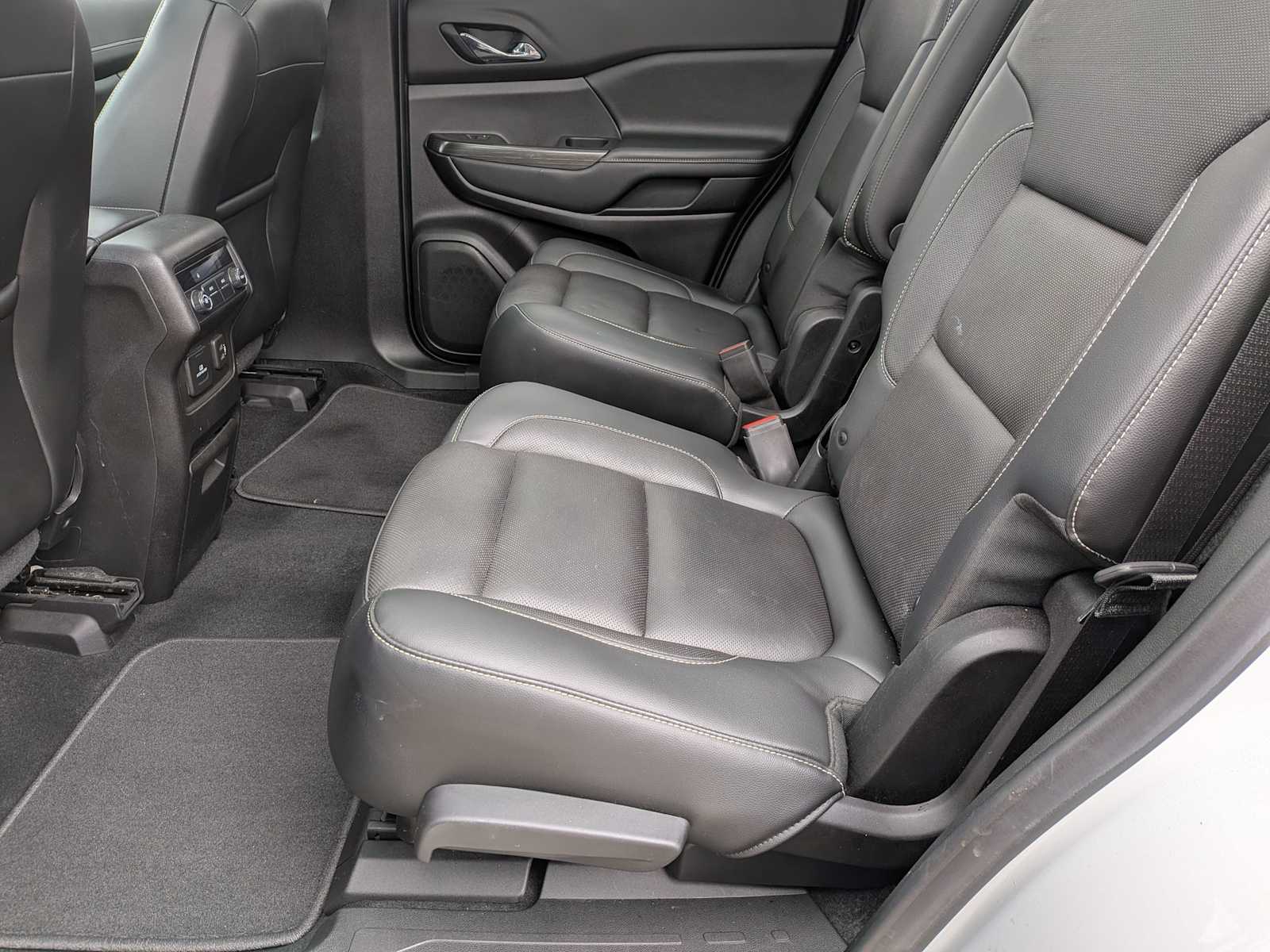 Thumbnail: 2019 GMC Acadia - 18