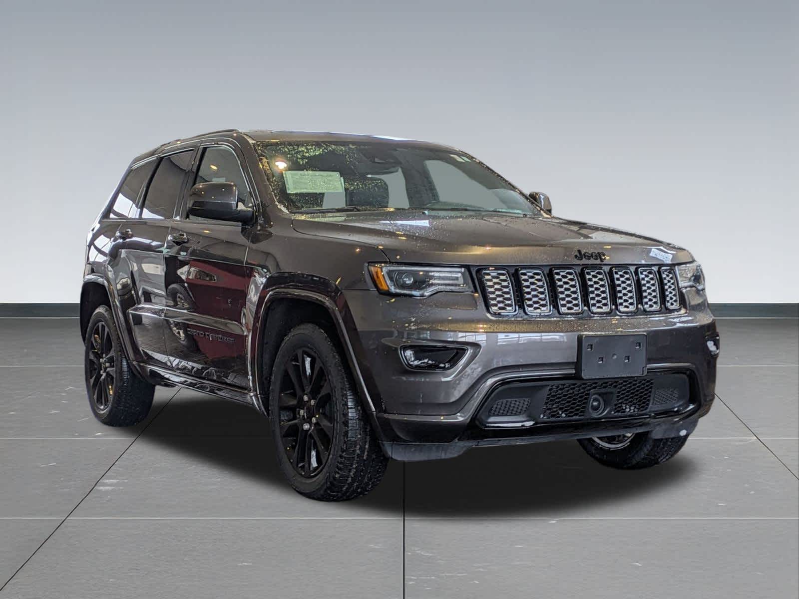 Thumbnail: 2021 Jeep Grand Cherokee - 8