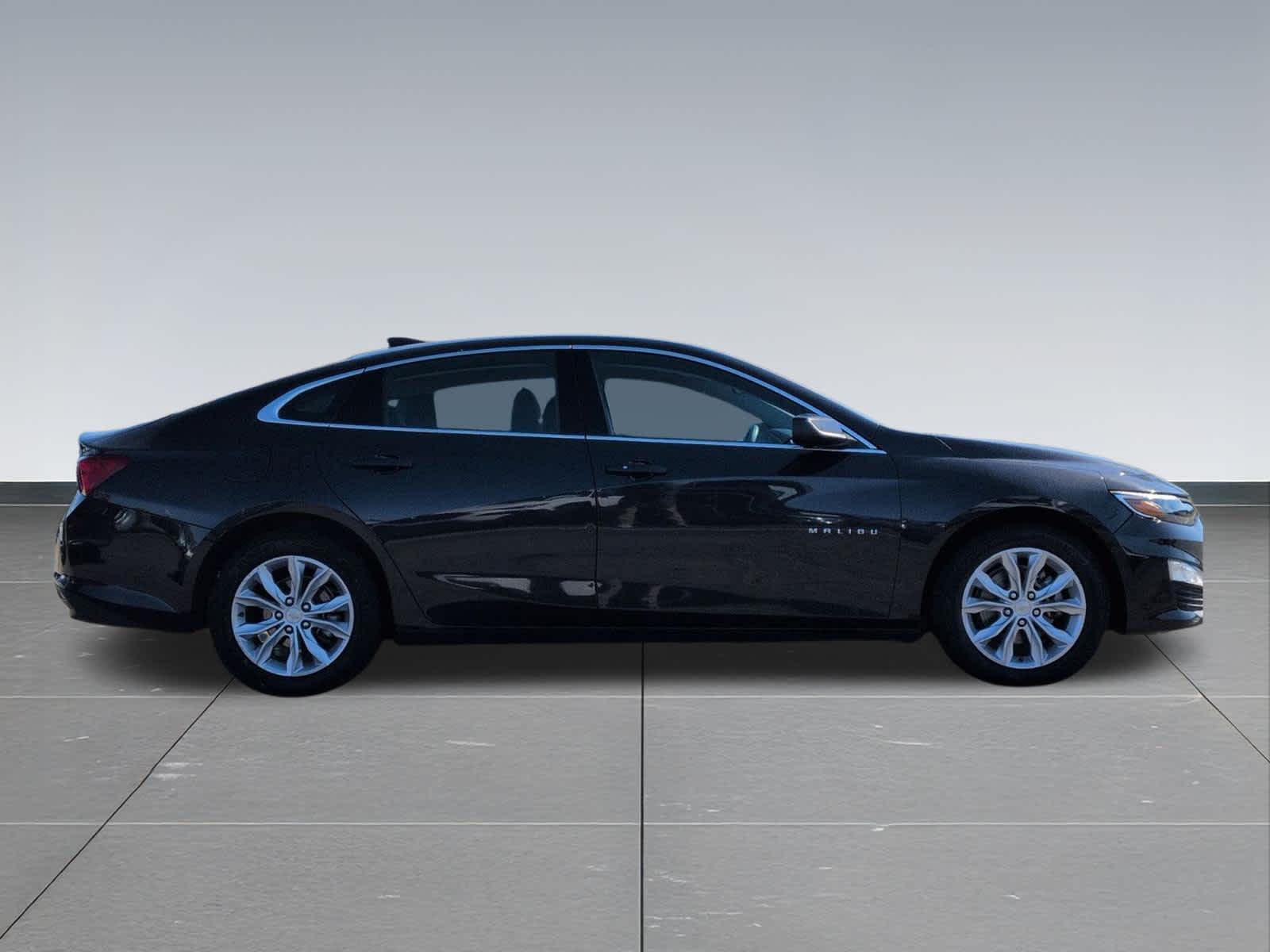 Thumbnail: 2023 Chevrolet Malibu - 7