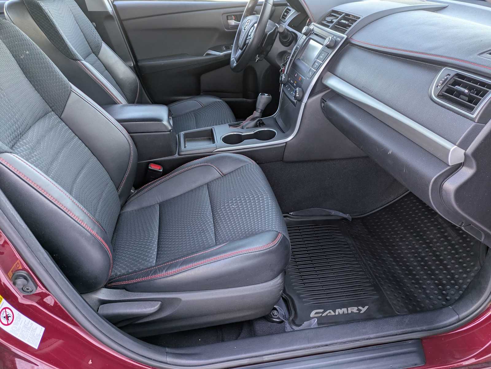 Thumbnail: 2015 Toyota Camry - 18