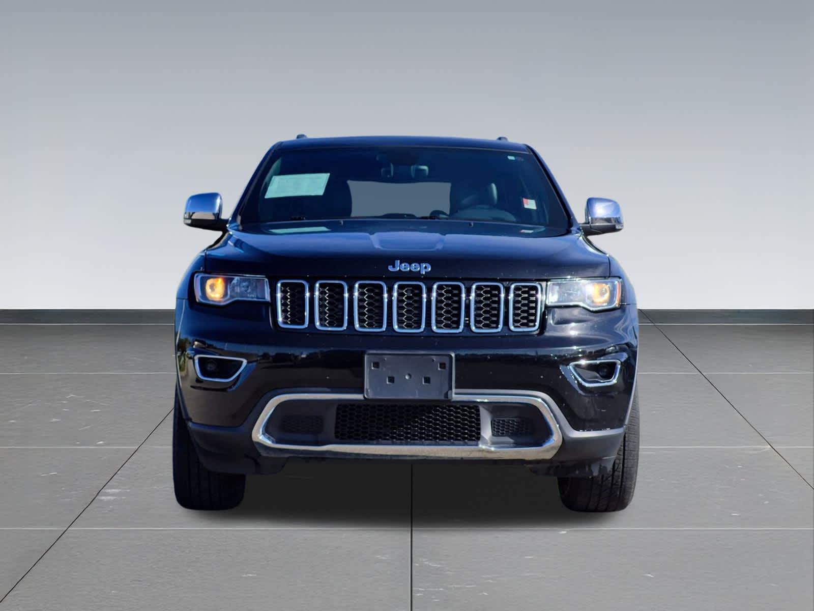 Thumbnail: 2018 Jeep Grand Cherokee - 12