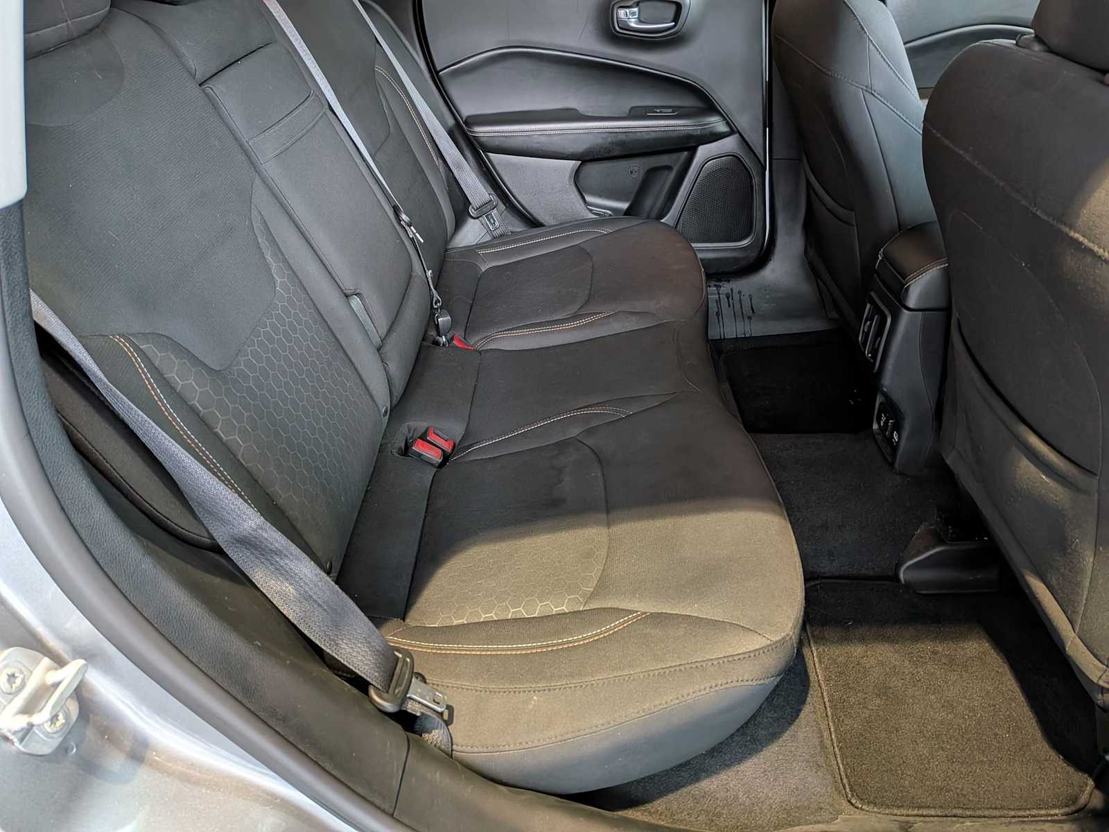 Thumbnail: 2018 Jeep Compass - 18