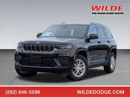 Shop Used 2023 Jeep Grand Cherokee Laredo SUV For Sale Waukesha, Wisconsin