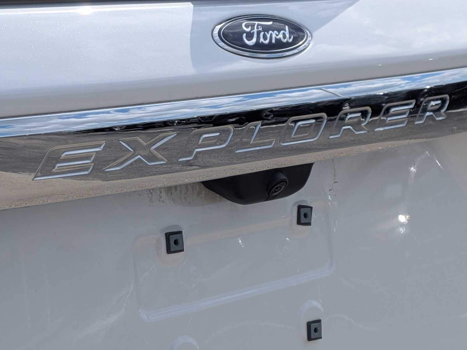 Thumbnail: 2024 Ford Explorer - 10