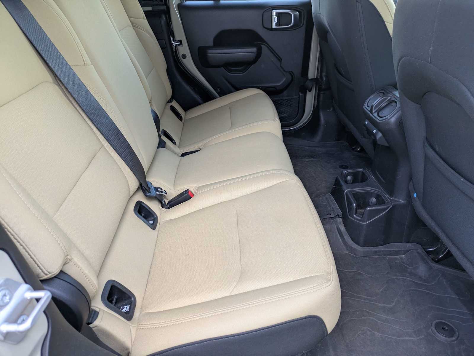 Thumbnail: 2022 Jeep Gladiator - 17