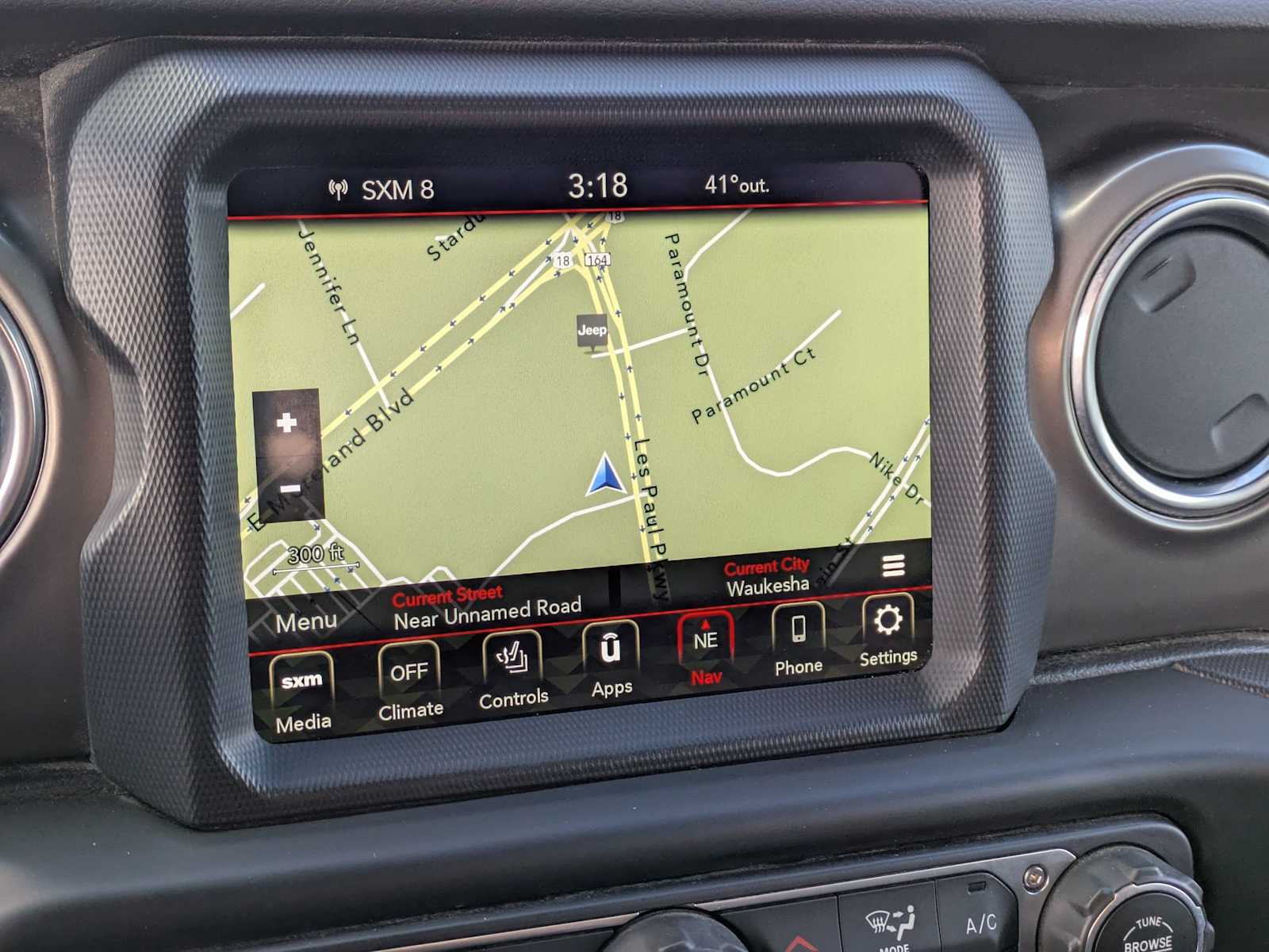 Thumbnail: 2019 Jeep Wrangler - 22