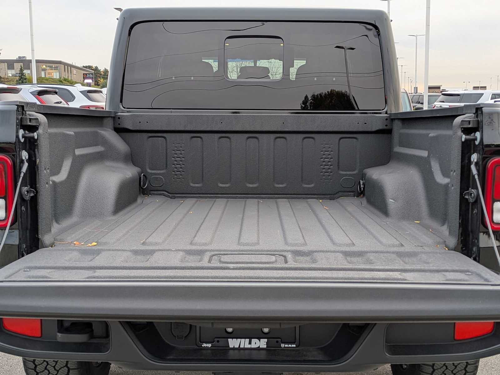 Thumbnail: 2024 Jeep Gladiator - 29