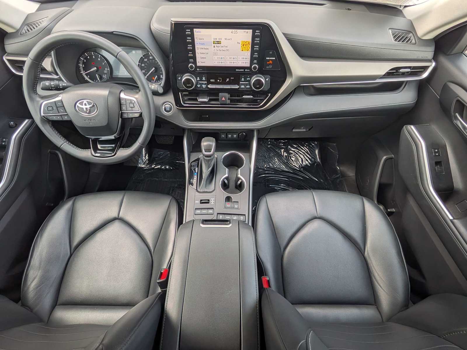 Thumbnail: 2021 Toyota Highlander - 21