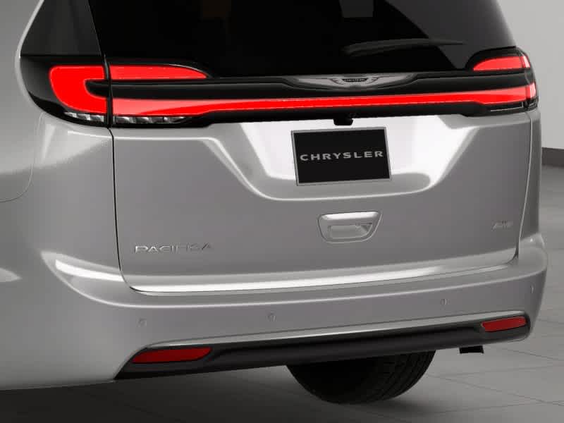 Thumbnail: 2026 Chrysler Pacifica - 16