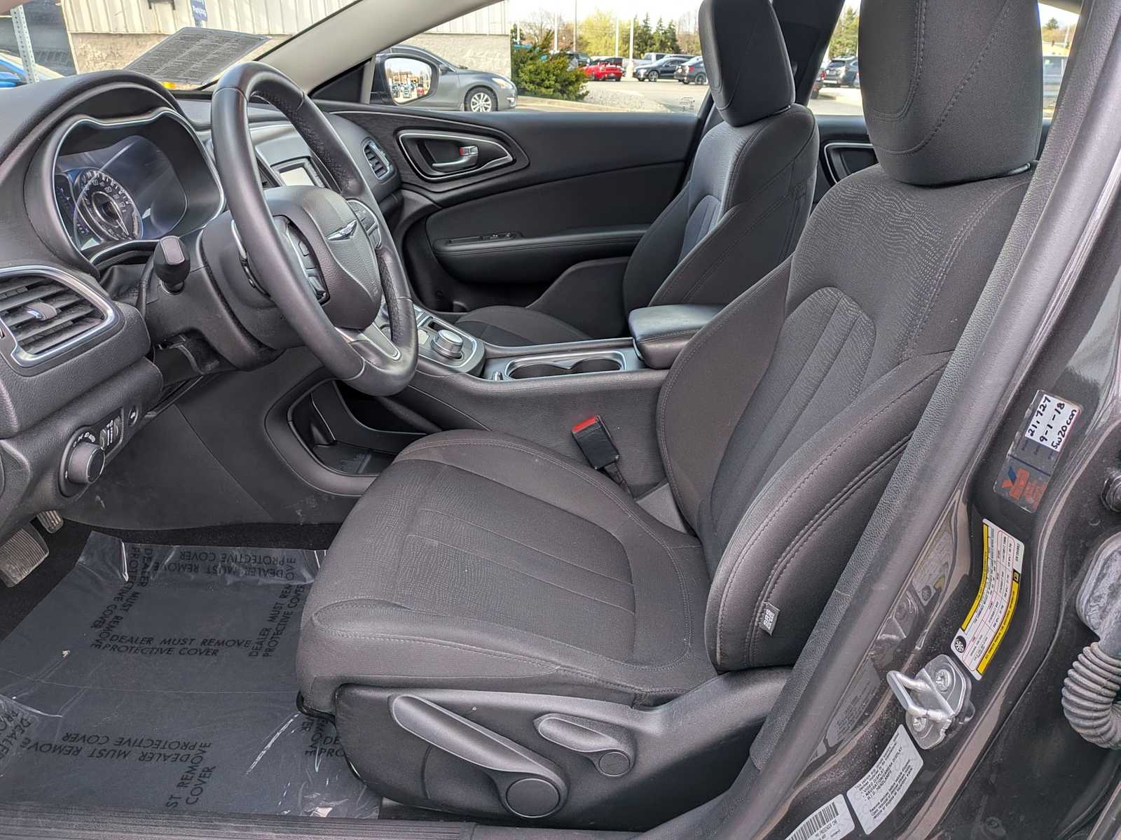 Thumbnail: 2016 Chrysler 200 - 15