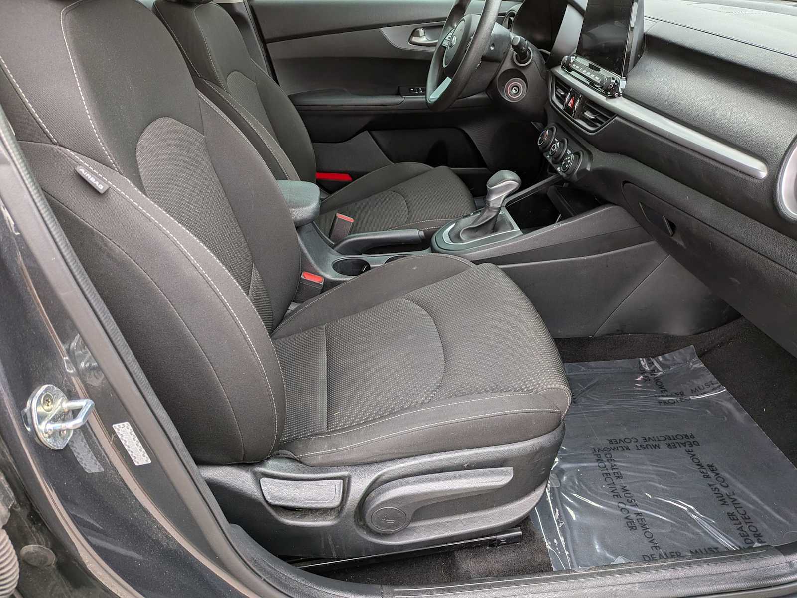 Thumbnail: 2020 Kia Forte - 17