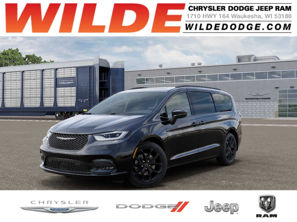 New 2026 Chrysler Pacifica Limited Passenger Van