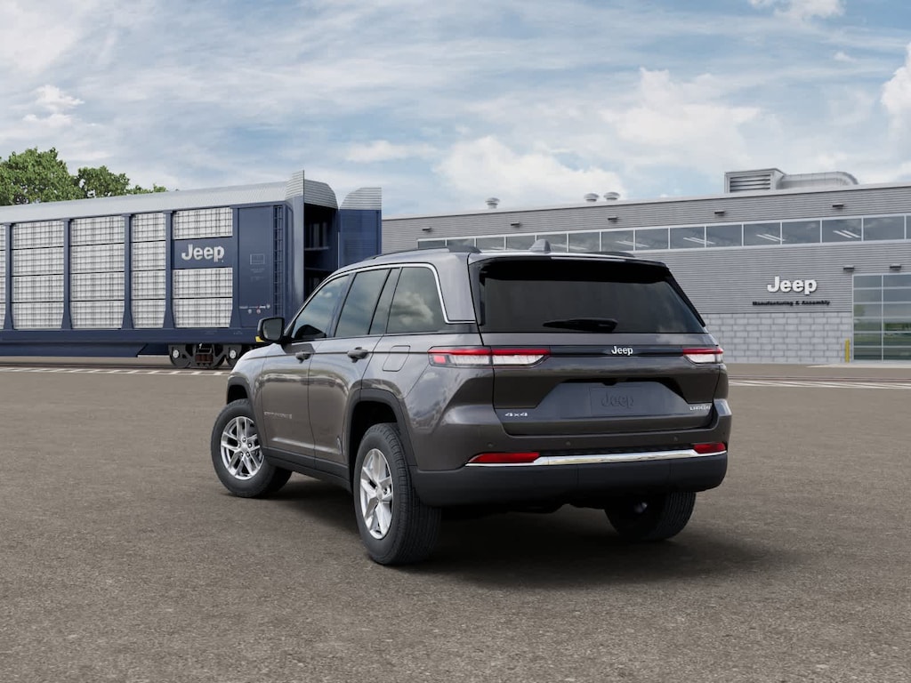 New 2026 Jeep Grand Cherokee Laredo X Sport Utility