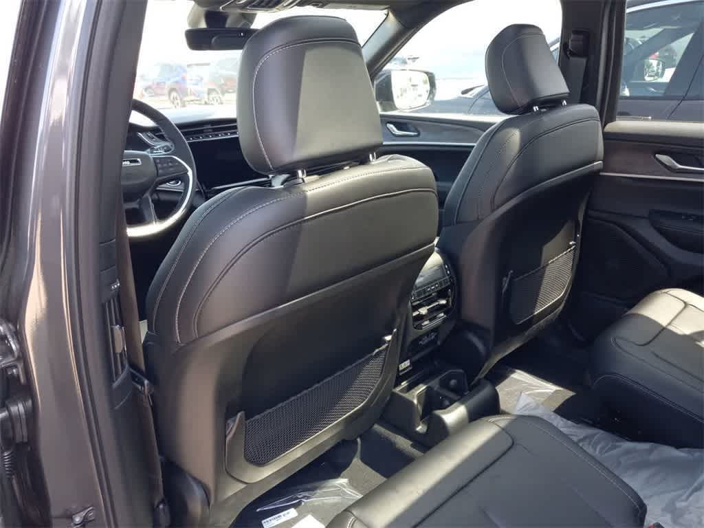 Thumbnail: 2025 Jeep Grand Cherokee L - 17