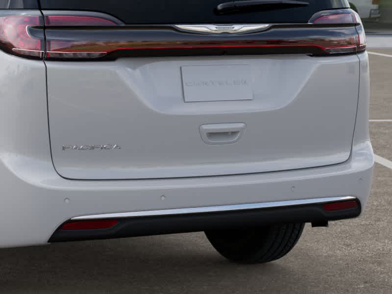Thumbnail: 2026 Chrysler Pacifica - 13
