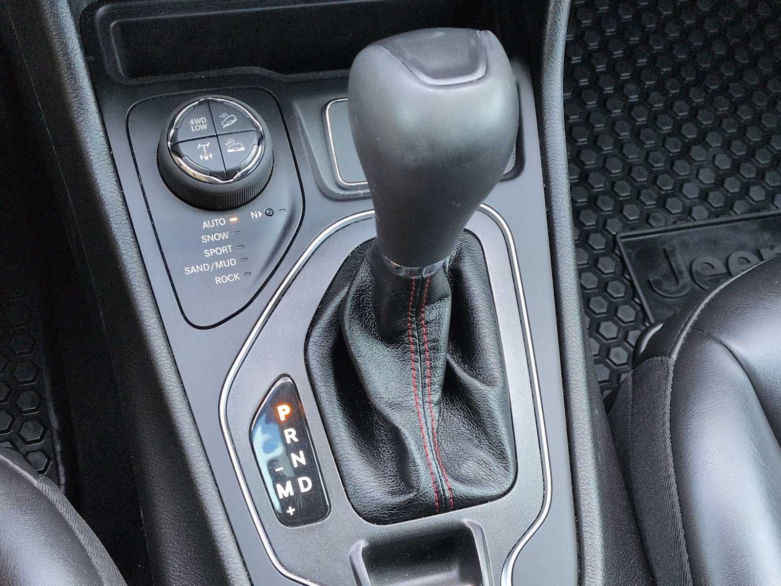 Thumbnail: 2021 Jeep Cherokee - 29