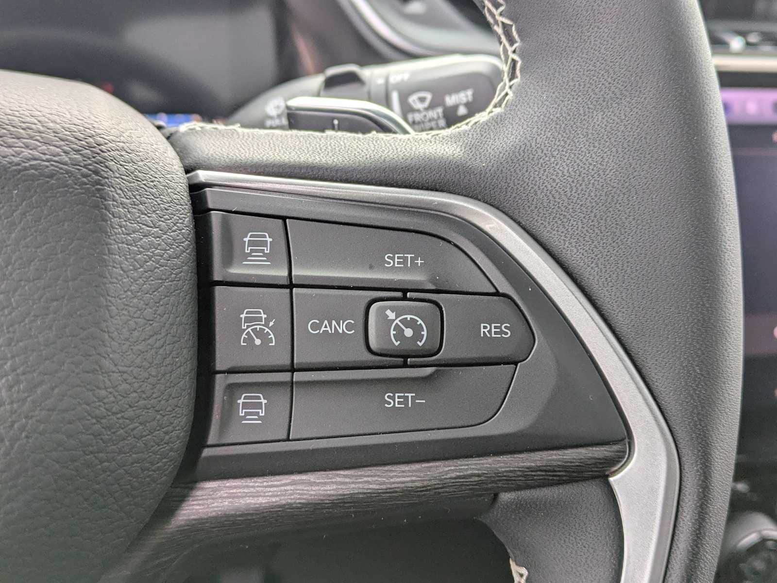 Thumbnail: 2025 Jeep Grand Cherokee L - 24