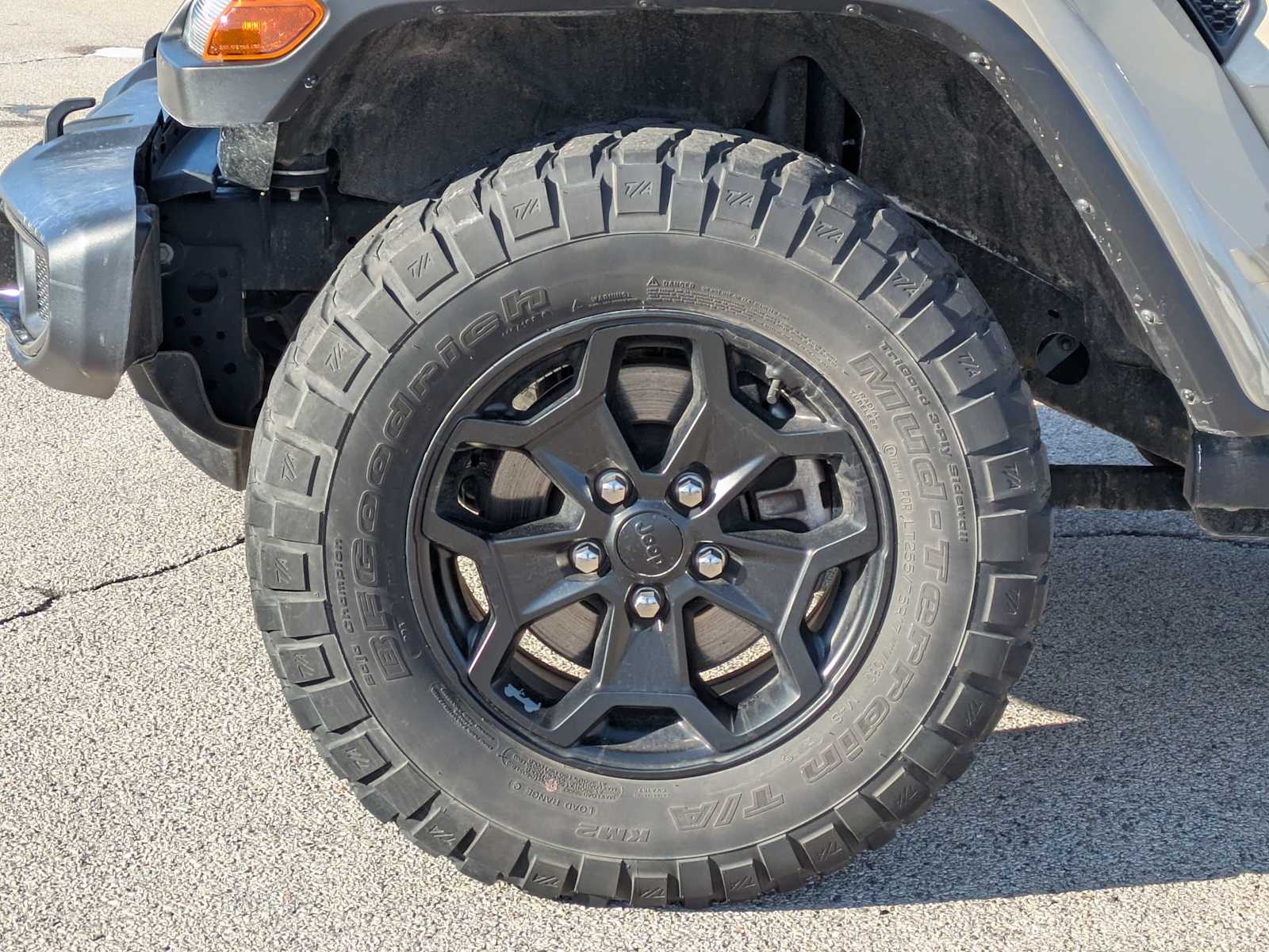 Thumbnail: 2022 Jeep Gladiator - 12