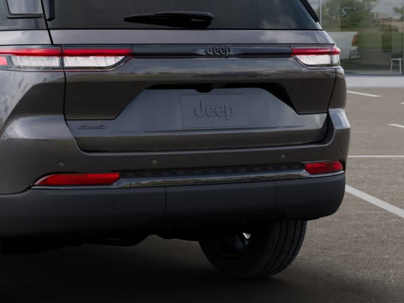 Thumbnail: 2025 Jeep Grand Cherokee - 13