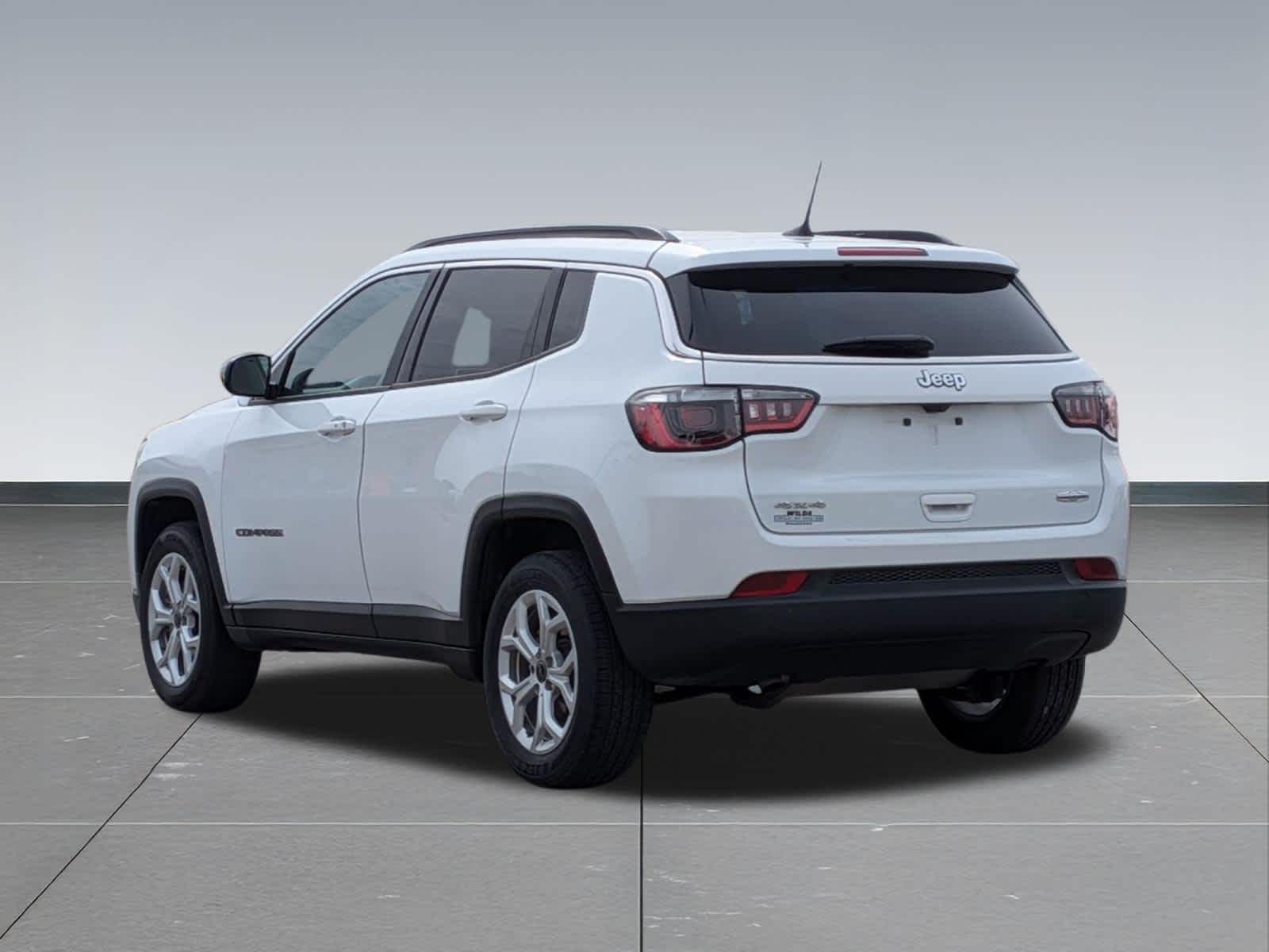 Thumbnail: 2025 Jeep Compass - 3