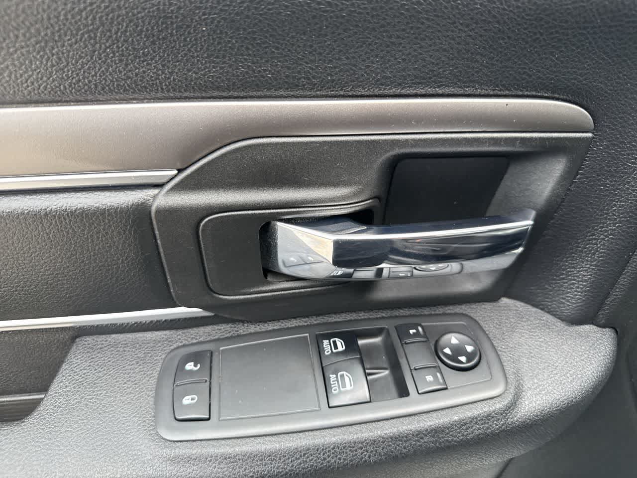 Thumbnail: 2021 RAM 1500 Classic - 14