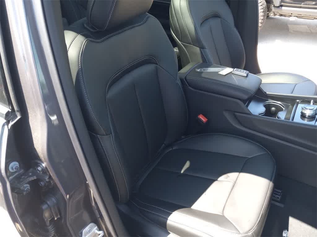 Thumbnail: 2025 Jeep Grand Cherokee L - 23