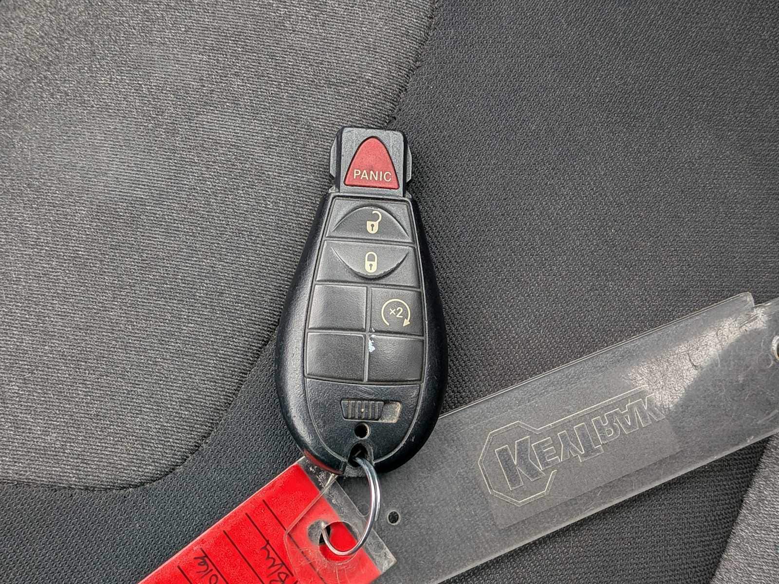 Thumbnail: 2018 Jeep Cherokee - 32