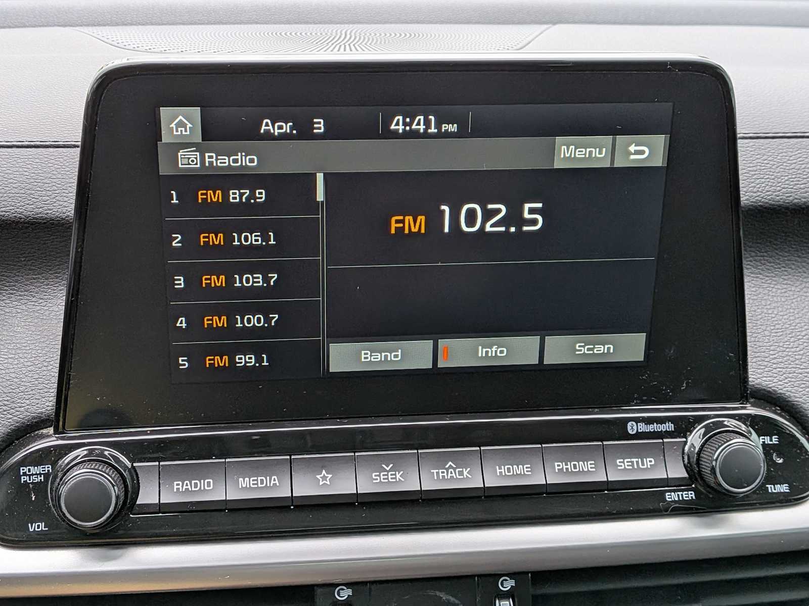 Thumbnail: 2020 Kia Forte - 25