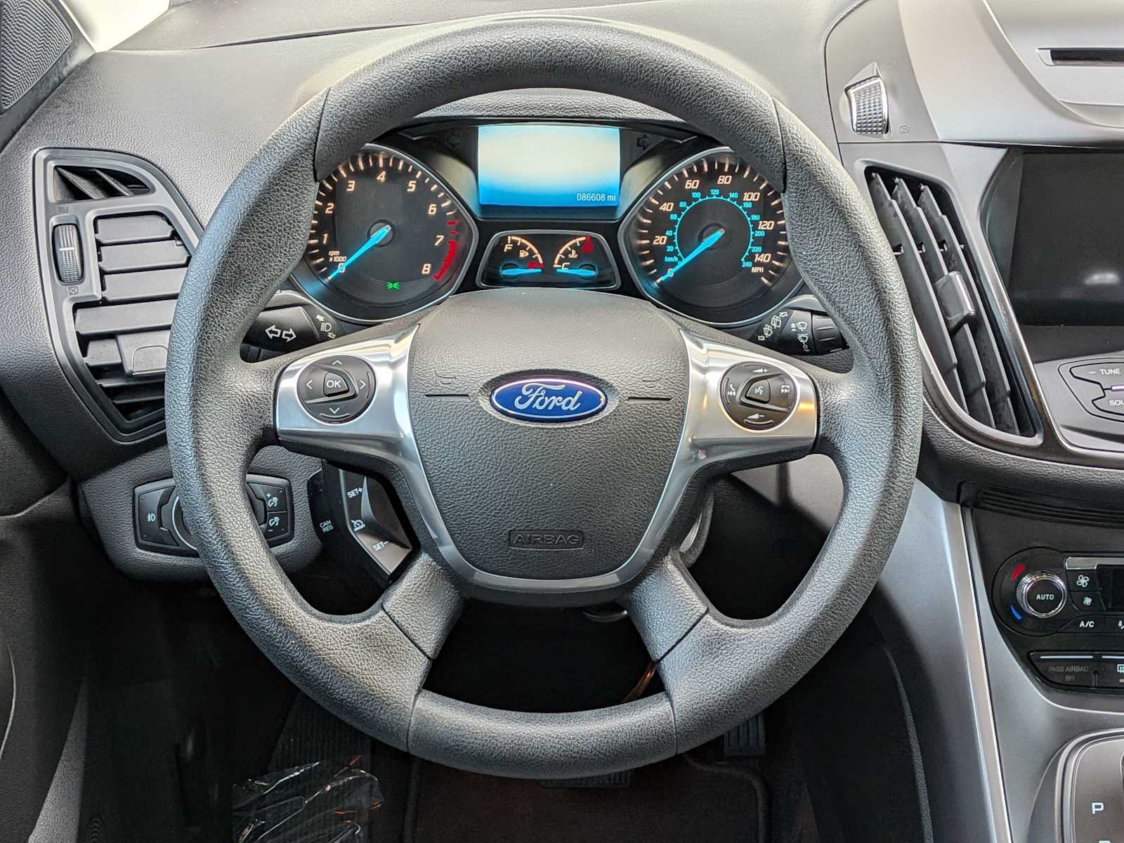 Thumbnail: 2015 Ford Escape - 18