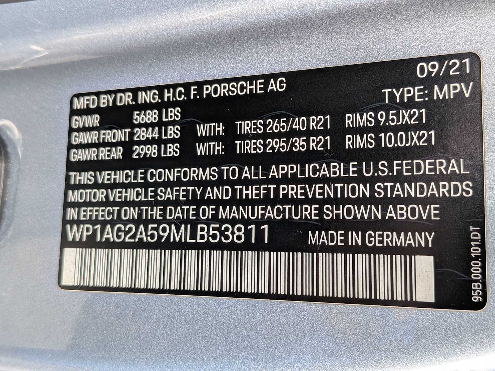 Thumbnail: 2021 Porsche Macan - 35