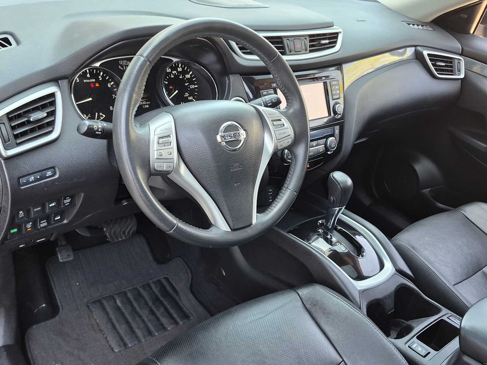 Thumbnail: 2015 Nissan Rogue - 2