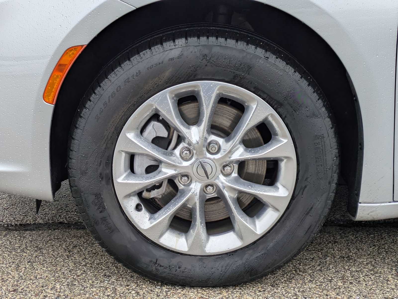 Thumbnail: 2023 Chrysler Pacifica - 13