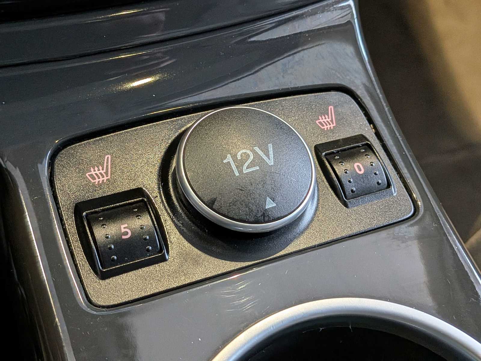 Thumbnail: 2016 Ford Escape - 33