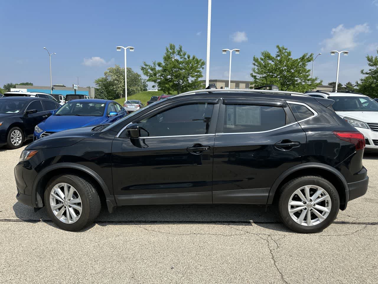 2017 Nissan Rogue Sport SV 10