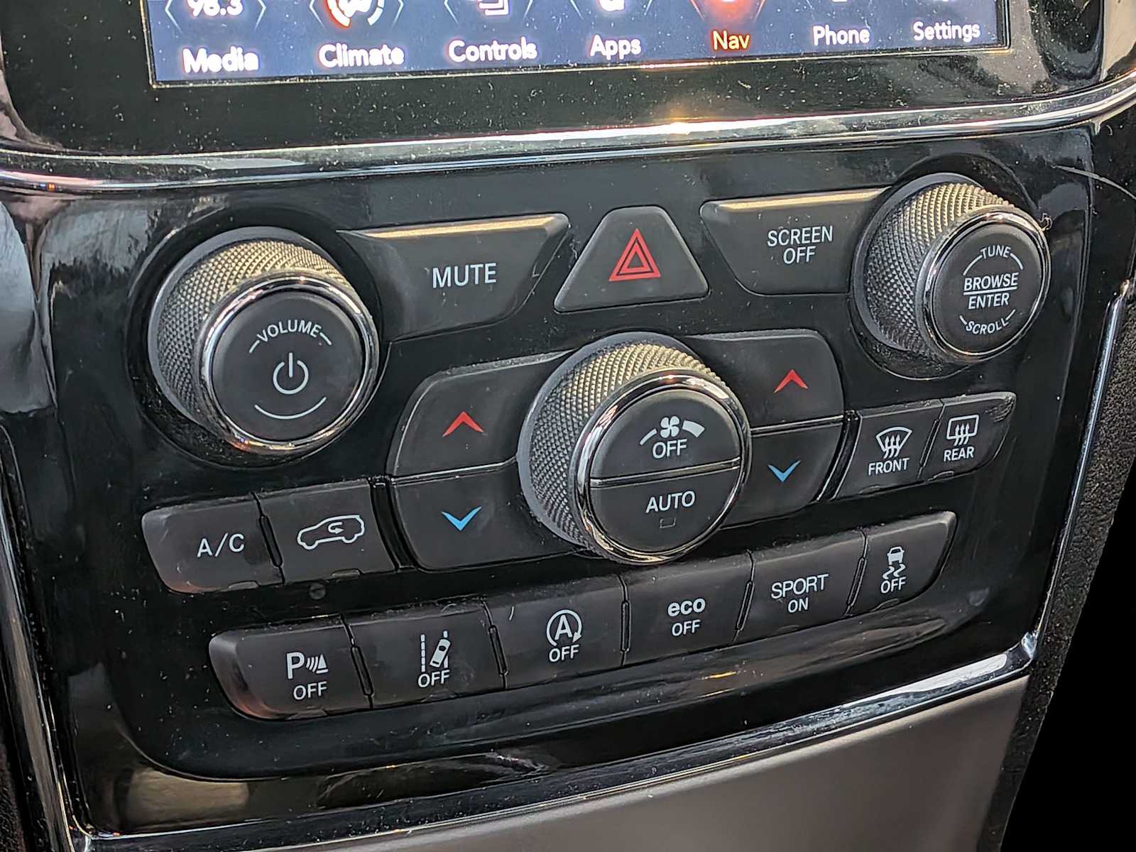 Thumbnail: 2021 Jeep Grand Cherokee - 31